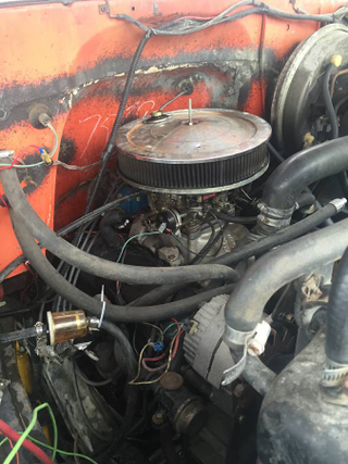 Illustration for article titled For $5,500, This Hot Tub-Toting 1983 Chevy C60 Could Be Your Big Tow